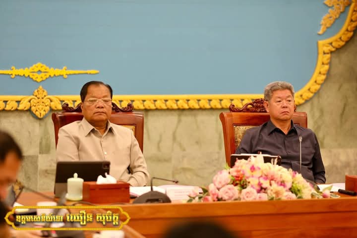 លោកឧត្តមសេនីយ៍ទោ ឈឿន សុចិត្ត ស្នងការខេត្តកណ្តាលអញ្ជើញចូលរួមកិច្ចប្រជុំត្រួតពិនិត្យវឌ្ឍនភាព..គេហទំព័រ ពន្លឺតាខ្មៅ