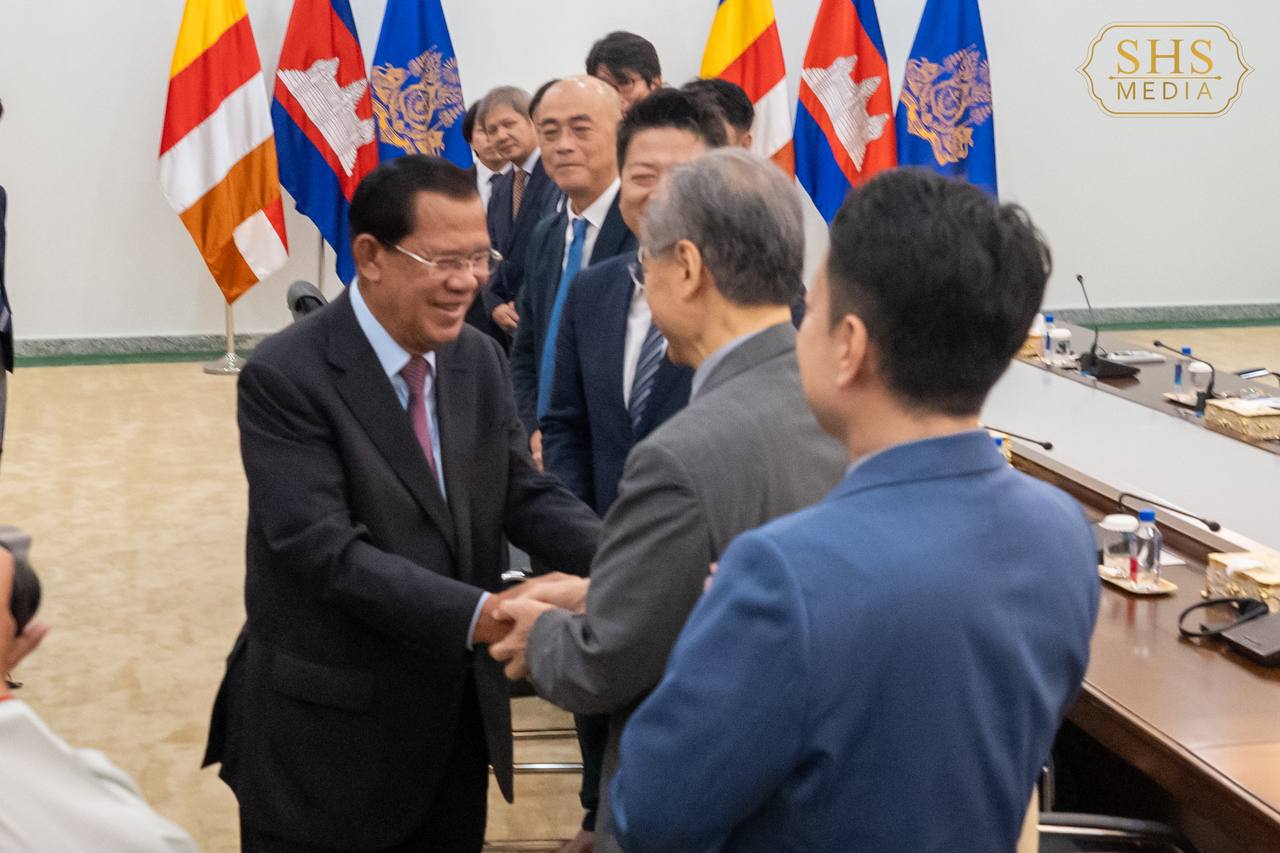 សម្តេចអគ្គមហាសេនាបតីតេជោ ហ៊ុន សែន ប្រធានព្រឹទ្ធសភានៃព្រះរាជាណាចក្រកម្ពុជា អនុញ្ញាតឱ្យ ឯកឧត្តម តាកាហាស៊ី ហ្វូមីអាគី(TAKAHASHI FUMIAKI ) ប្រធានសមាគមជប៉ុន-កម្ពុជា និងប្រតិភូចូលជួបសម្តែងការគួរសម។