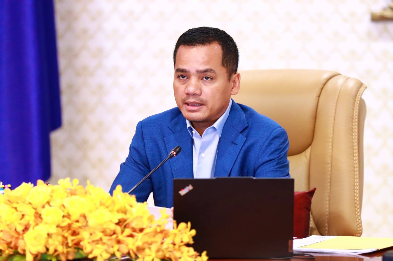 ឯកឧត្តមអភិសន្តិបណ្ឌិត ស សុខា ឧបនាយករដ្ឋមន្ត្រី រដ្ឋមន្ត្រីក្រសួងមហាផ្ទៃ បានអញ្ជើញដឹកនាំកិច្ចប្រជុំត្រួតពិនិត្យវឌ្ឍនភាព នៃការរៀបចំពិធីអបអរសាទរខួបអនុស្សាវរីយ៍លើកទី៨០