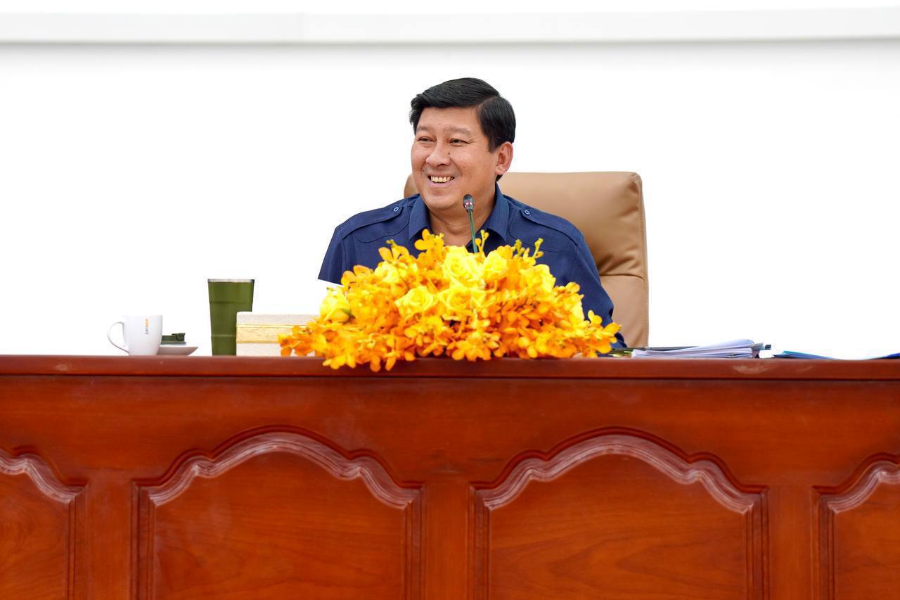 ឧបនាយករដ្ឋមន្ត្រី សាយ សំអាល់ ៖ បន្ទាប់ពីបានបង្កើតនូវបរិយាកាសគ្មានវិវាទតាមរយៈការដោះស្រាយវិវាទដីធ្លី និងការចុះបញ្ជីដីស្ទើតែបញ្ចប់ទាំងស្រុងនៅក្នុងភូមិសាស្ត្រខេត្តព្រះសីហនុ