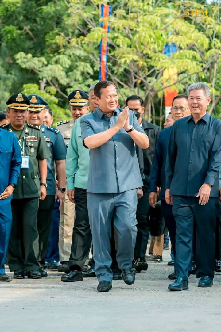 សម្តេចធិបតី ចូលរួមសម្ពោធអគារសិក្សា ខ្លោងទ្វារ និងសមិទ្ធផលនានានៅវិទ្យាល័យ ហ៊ុន សែន សេរីភាព ក្រុងតាខ្មៅ ខេត្តកណ្តាល