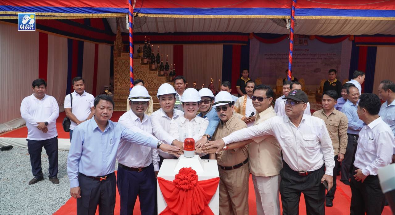 ក្រសួងរៀបចំដែនដី នគរូបនីយកម្ម និងសំណង់ ក្នុងនាមគណៈកម្មាធិការជាតិគ្រប់គ្រងនិងអភិវឌ្ឍតំបន់ឆ្នេរសមុទ្រកម្ពុជា និងក្រុមការងាររាជរដ្ឋាភិបាលចុះជួយមូលដ្ឋានខេត្តព្រះសីហនុ បានរៀបចំប្រព័ន្ធបញ្ជៀសទឹកកខ្វក់ ចេញពីតំបន់ក្បាលឆាយ