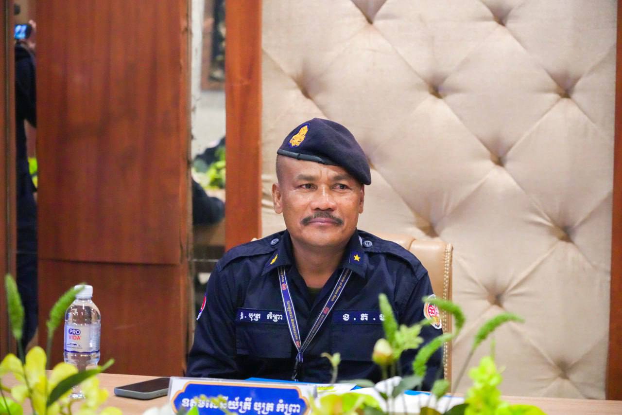 លោកឧត្តមសេនីយ៍ត្រី បុត្រ កំព្រា មេបញ្ជាការរង កងរាជអាវុធហត្ថរាជធានីភ្នំពេញ ទទួលការងារហ្វឹកហ្វឺន បានដឹកនាំក្រុមការងារ ទទួលស្វាគមន៍ក្រុមការងារជំនាញ កងរាជអាវុធហត្ថលើផ្ទៃប្រទេស