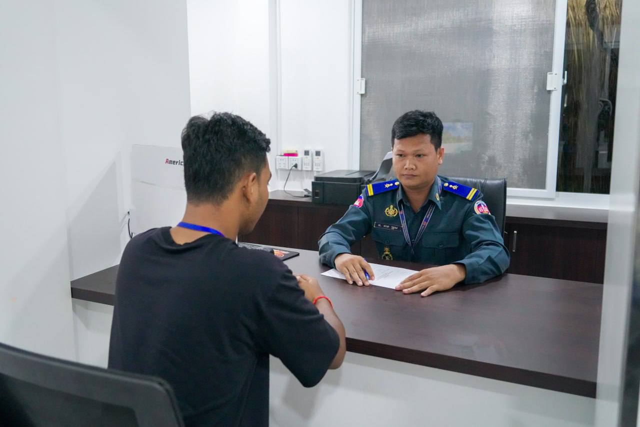 អាវុធហត្ថរាជធានីភ្នំពេញ ដាក់ឲ្យដំណើរការនូវអាគារទទួលពាក្យបណ្តឹងថ្មី ដើម្បីបម្រើប្រជាពលរដ្ឋឲ្យកាន់តែងាយស្រួល ស្របតាមការរីកចម្រើននៃសម័យកាលថ្មី!