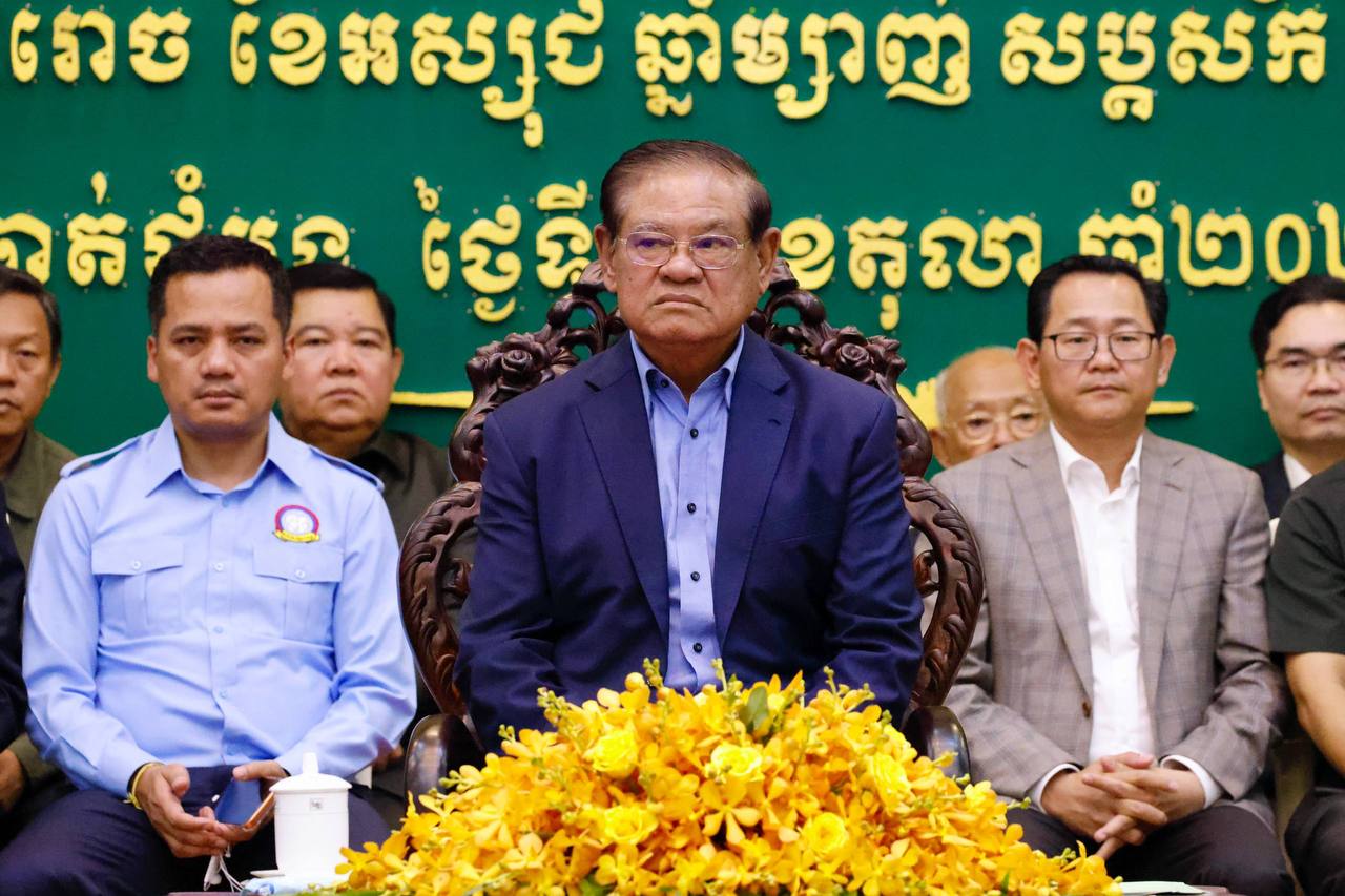 ពិធីសំណេះសំណាល និងចែកម៉ូតូ ដល់សិស្សនិទ្ទេស A ចំនួន ១៥៥នាក់ ក្នុងខេត្តបាត់ដំបង..