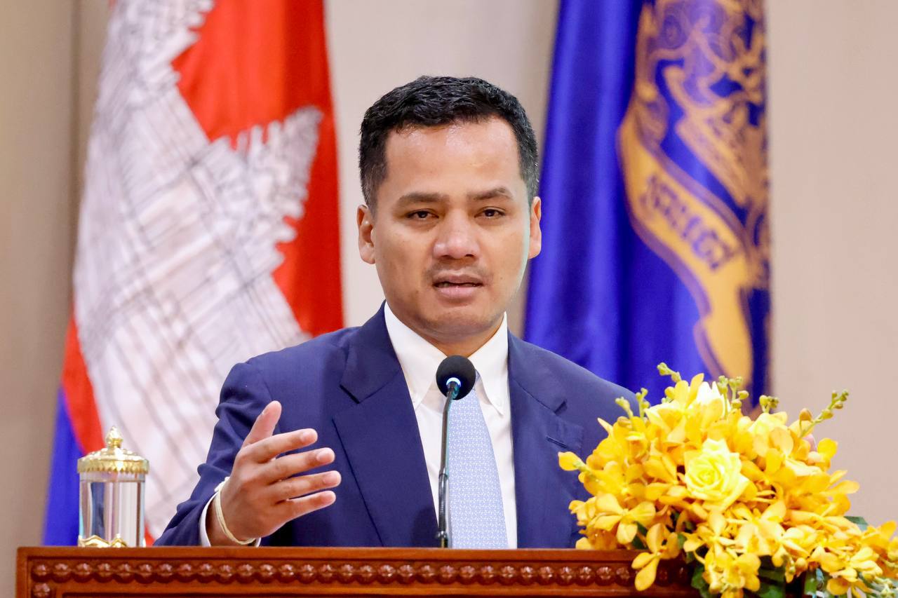 ឯកឧត្តមអភិសន្តិបណ្ឌិត ស សុខា អំពាវនាវដល់ស្ថាប័នពាក់ព័ន្ធ ចូលរួមចលនាផ្សព្វផ្សាយវីដេអូស្ដីពីការបញ្ចៀសកុមារ ពីគ្រោះថ្នាក់ចរាចរណ៍ និងការលង់ទឹក ..