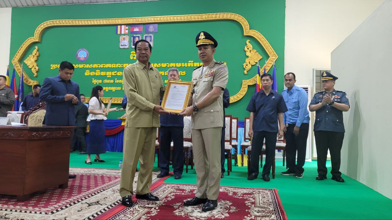 លោកឧត្តមសេនីយ៍ទោ ឈឿន សុចិត្ត ស្នងការនគរបាលខេត្តកណ្តាល បានអញ្ជើញចូលរួមពិធីប្រកាសសមាសភាពគណៈកម្មាធិការសមាគមអតីតយុទ្ធជន​ និងនិវត្តជនខេត្តកណ្តាល..